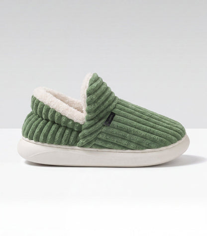 Chaussons moelleux Corella vert, de profil