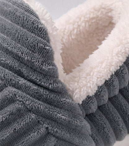 Chaussons moelleux Corella gris, détail de la peluche