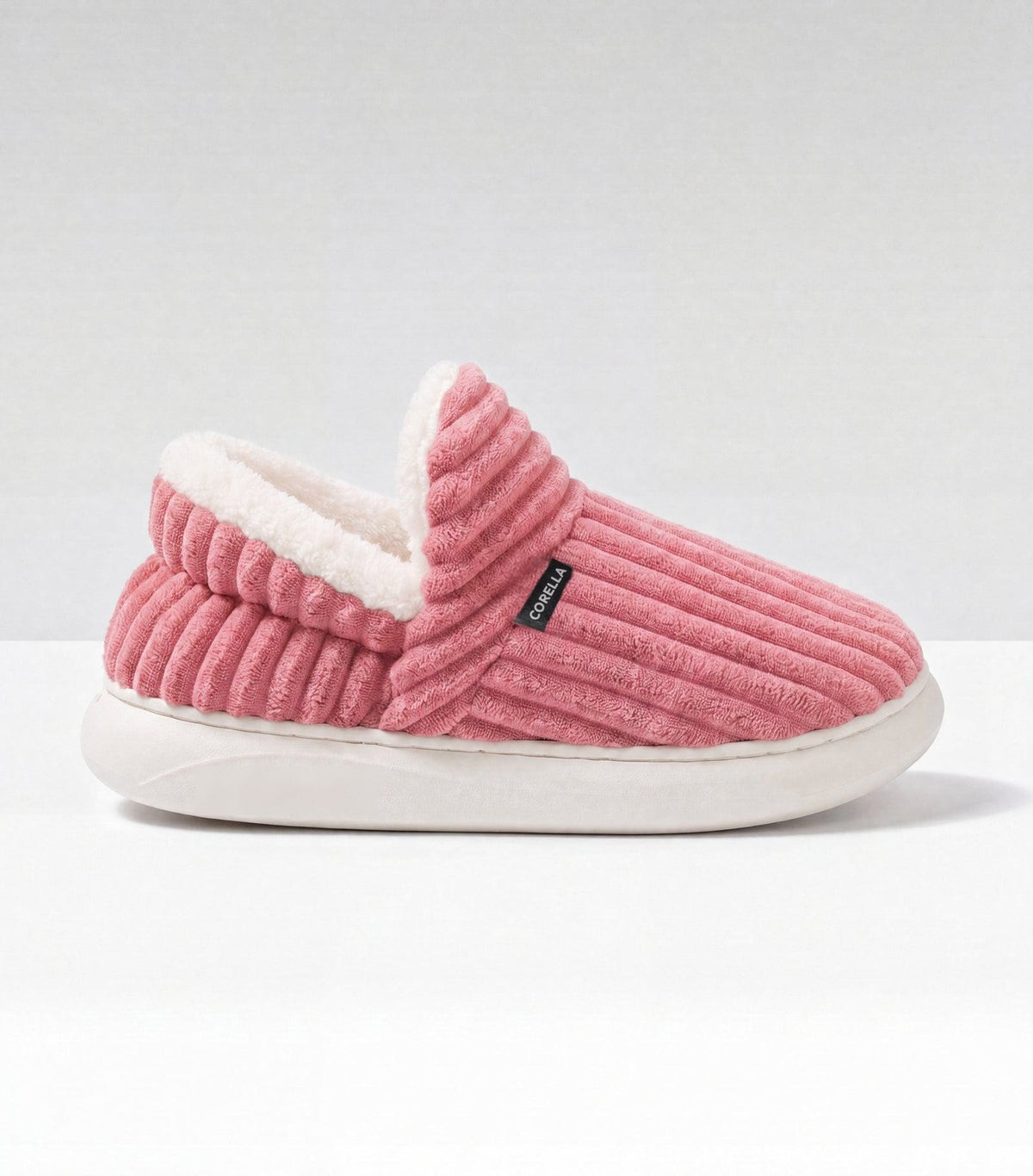 Chaussons moelleux Corella rose, de profil